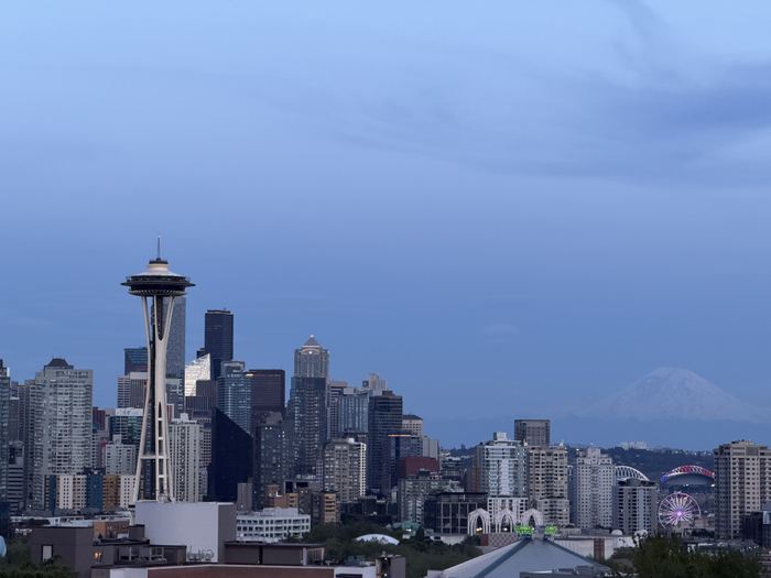 Seattle skyline at dusk from Kerry Park with Mount Rainier